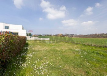 Giardino - Trilocale Via Enaudi
 
1, Besana in Brianza - foto 28