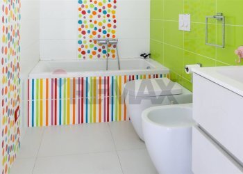 Bagno - Villa a Schiera via Nino Martoglio
 
18, Valverde - foto 12