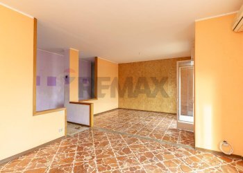 Stanza vuota - Appartamento via Petralia
 
93, Aci Catena - foto 13