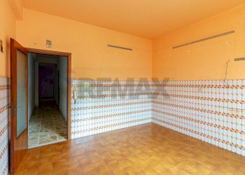 Stanza vuota - Appartamento via Petralia
 
93, Aci Catena - foto 28