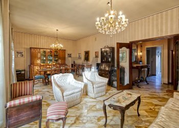 Sala da pranzo - Appartamento via barriera del bosco
 
13, Sant'Agata Li Battiati - foto 4