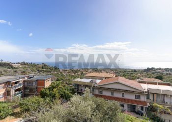 Edificio all\'aperto - Quadrilocale via tripoli
 
272, Aci Castello - foto 2