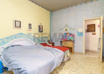 Camera / camera da letto - Quadrilocale via tripoli
 
272, Aci Castello - foto 8