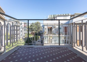 Balcone - Quadrilocale Via Battista Grassi
 
5, Catania - foto 14