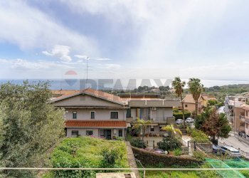 Casa all\'aperto - Quadrilocale VIA TRIPOLI
 
272, Aci Castello - foto 2