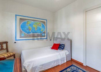 Camera / camera da letto - Four-room apartment via lago del garda
 
17, Mulazzano - photo 14