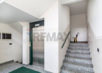 Ricezione / Lobby - Four-room apartment via lago del garda
 
17, Mulazzano - photo 26