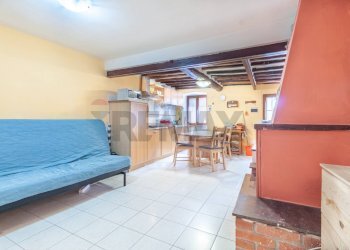 Sala da pranzo - Monolocale Via Vasco Venturelli
25, Carrara - foto 15