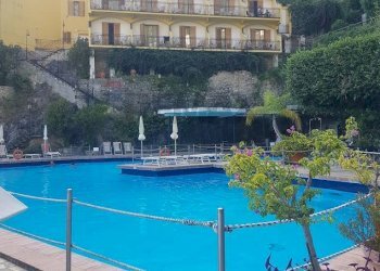 Piscina - Bilocale Via Pasitea
 
344, Positano - foto 4