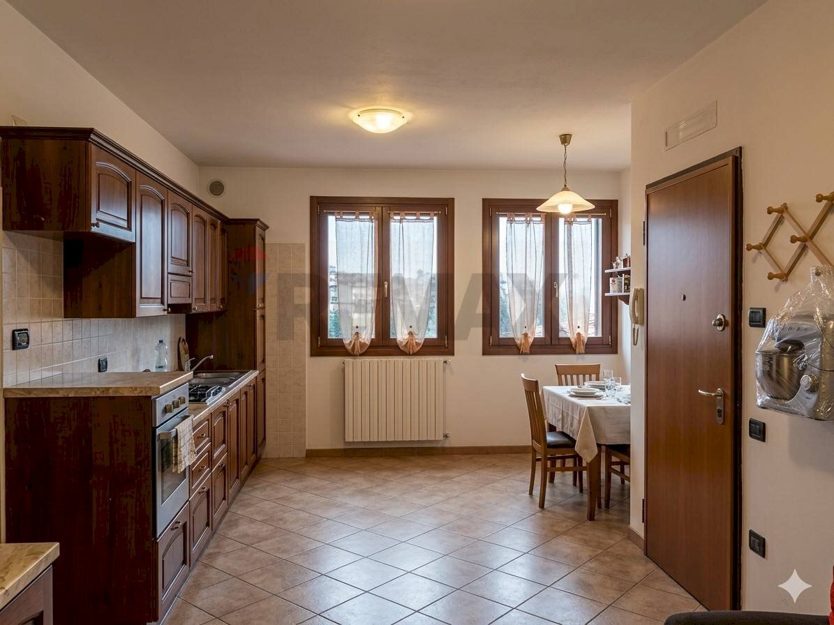 Cucina - Trilocale Via Lorenzetti
 
8, Angolo Terme - foto 1