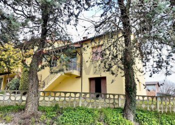 Casa all\'aperto - Semi-detached house Frazione Castiglioni
 
77, Arcevia - photo 4