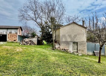 Casa all\'aperto - Semi-detached house Frazione Castiglioni
 
77, Arcevia - photo 7
