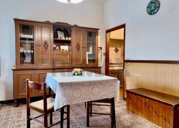 Sala da pranzo - Semi-detached house Frazione Castiglioni
 
77, Arcevia - photo 15