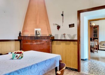 Camera / camera da letto - Semi-detached house Frazione Castiglioni
 
77, Arcevia - photo 19