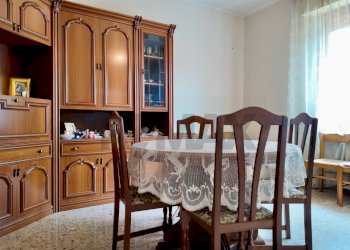 Sala da pranzo - Semi-detached house Frazione Castiglioni
 
77, Arcevia - photo 21