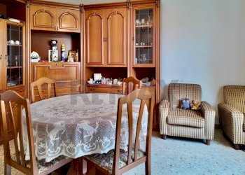 Sala da pranzo - Semi-detached house Frazione Castiglioni
 
77, Arcevia - photo 22