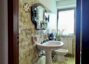 Bagno - Semi-detached house Frazione Castiglioni
 
77, Arcevia - photo 29