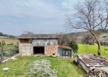 Casa all\'aperto - Semi-detached house Frazione Castiglioni
 
77, Arcevia - photo 33
