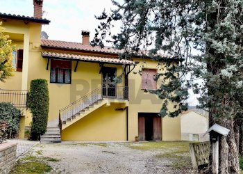 Casa all\'aperto - Semi-detached house Frazione Castiglioni
 
77, Arcevia - photo 43