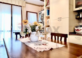 Sala da pranzo - Trilocale Via Michelangelo
 
122, Osimo - foto 20