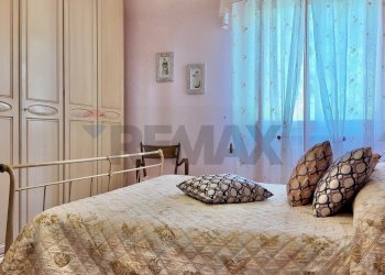 Camera / camera da letto - Trilocale Via Michelangelo
 
122, Osimo - foto 30