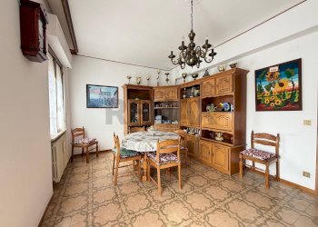 Sala da pranzo - Quadrilocale Viale delle Provincie
 
26, Mondolfo - foto 2