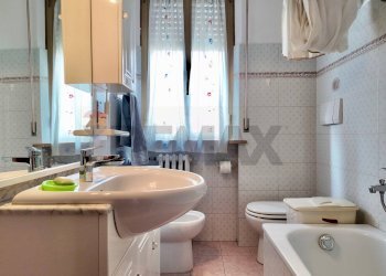 Bagno - Quadrilocale Viale delle Provincie
 
26, Mondolfo - foto 40