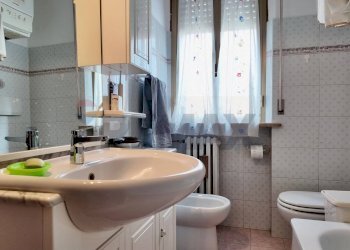 Bagno - Quadrilocale Viale delle Provincie
 
26, Mondolfo - foto 41