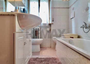 Bagno - Quadrilocale Viale delle Provincie
 
26, Mondolfo - foto 43