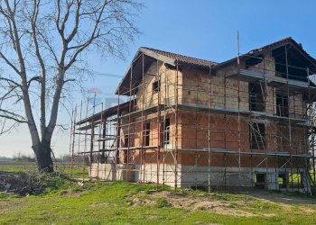 Casa all\'aperto - Villa Via Chiozzo
 
81, Gropello Cairoli - foto 24