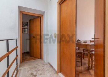 Hall / corridoio - Quadrilocale Via Vico Consorti
 
89, Semproniano - foto 8