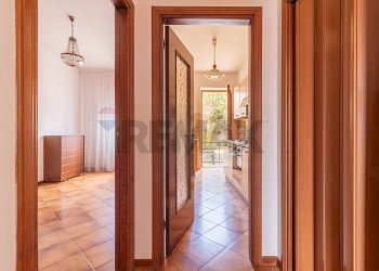 Hall / corridoio - Quadrilocale Via Vico Consorti
 
89, Semproniano - foto 25