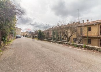 Edificio all\'aperto - Quadrilocale Via Vico Consorti
 
89, Semproniano - foto 34