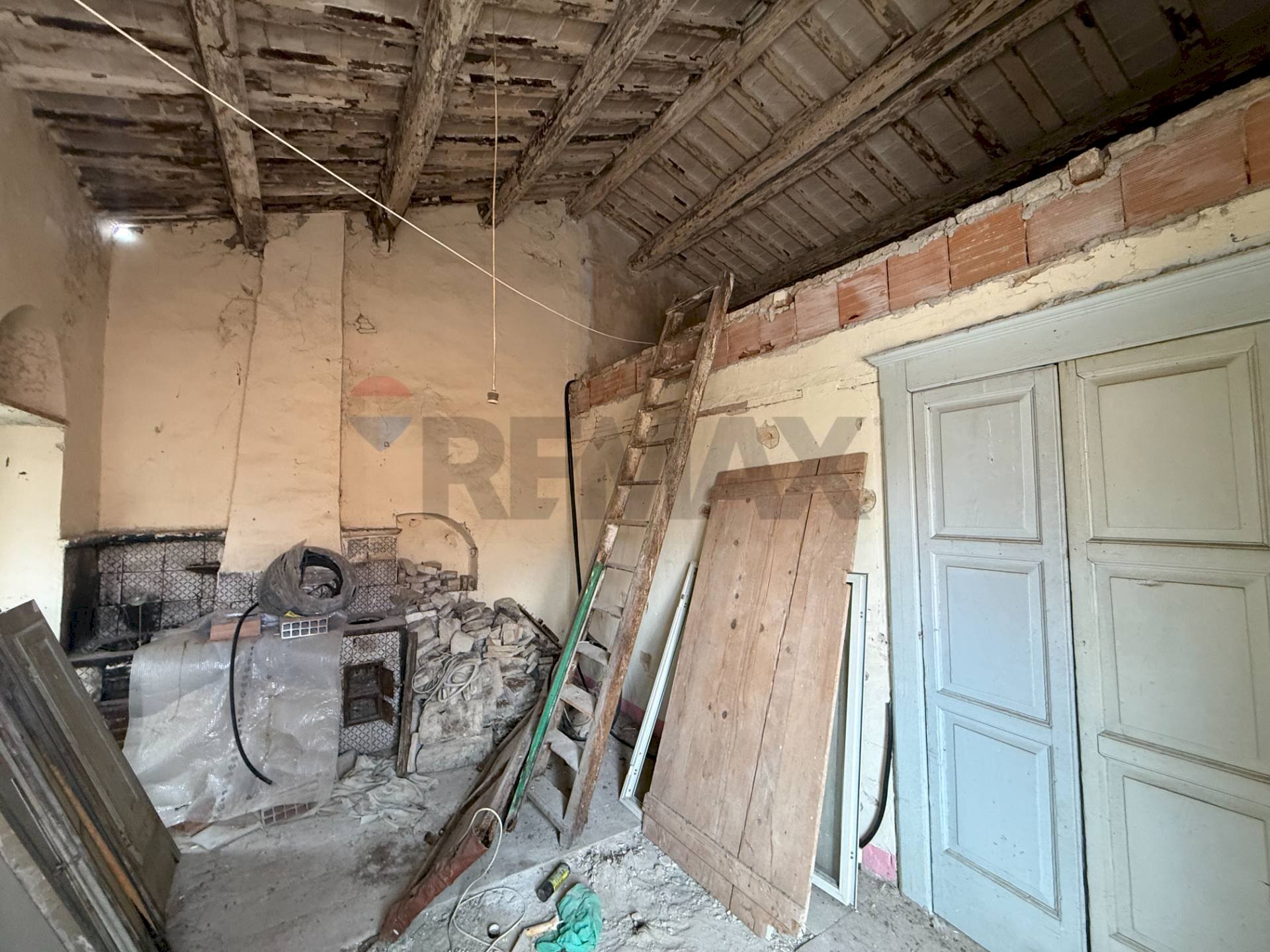 Non correlato - Trilocale Vico V Duomo
 
11, Biccari - foto 2