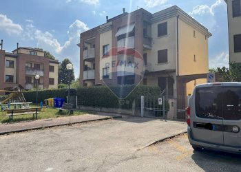 Edificio all\'aperto - Three-room apartment Parma - photo 1