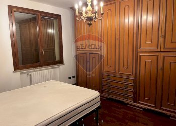 Camera / camera da letto - Three-room apartment Parma - photo 6
