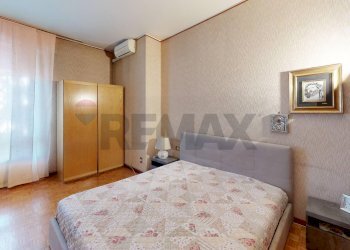Camera / camera da letto - Four-room apartment via Mac Mahon
 
110, Milano - photo 9
