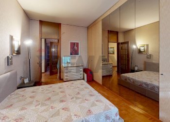 Camera / camera da letto - Four-room apartment via Mac Mahon
 
110, Milano - photo 30
