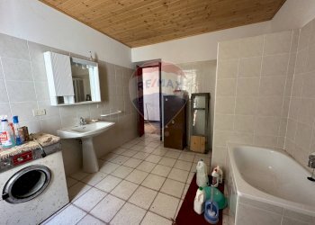 Bagno - Independent house Via Agrimonte
3, Corniglio - photo 11