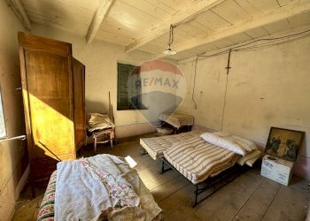 Camera 2 - Independent house Via Agrimonte
3, Corniglio - photo 15