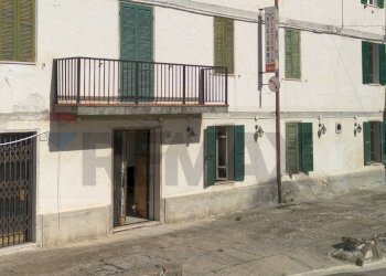 Edificio all\'aperto - Trilocale Strada Case Barbieri
 
66, Langhirano - foto 9