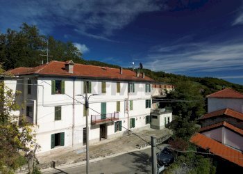 Edificio all\'aperto - Trilocale Strada Case Barbieri
 
66, Langhirano - foto 11