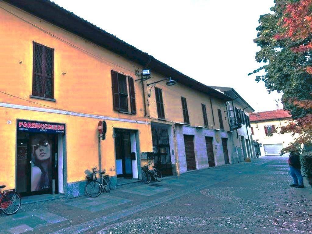 Foto 1 - Shop PIAZZA VITTORIO EMANUELE II
 
4/5, Melzo - photo 1