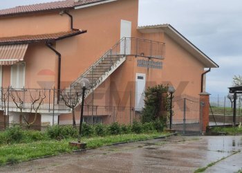 Casa all\'aperto - Villa Montecalvo Irpino - foto 3