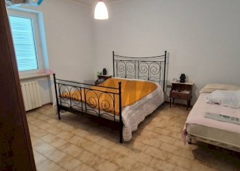 Camera / camera da letto - Villa Montecalvo Irpino - foto 16