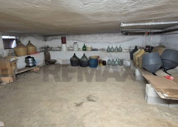 Dispensa di stoccaggio - Villa Montecalvo Irpino - foto 23