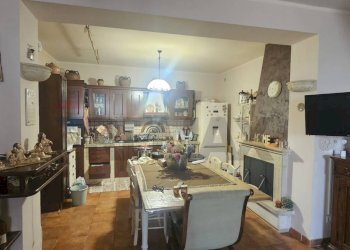 Sala da pranzo - Casa semi indipendente Campolattaro - foto 6