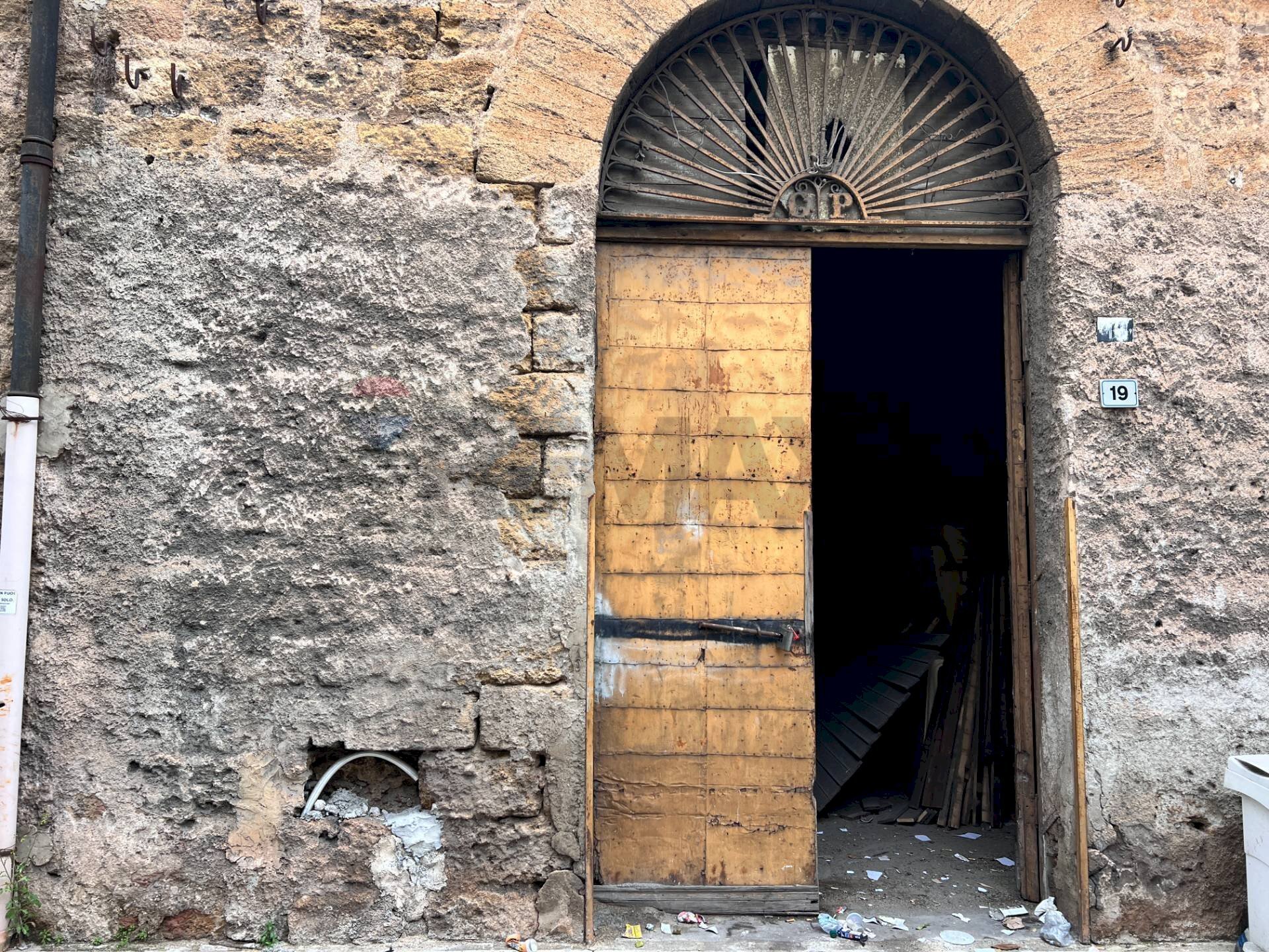 Dettagli - Magazzino VIA DOMENICO QUATTROCIOCCHI
 
13, Bagheria - foto 2