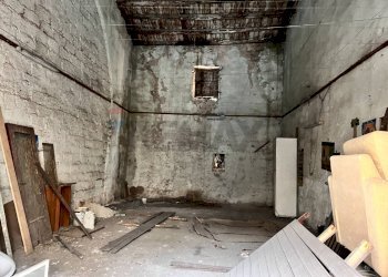 Stanza vuota - Magazzino VIA DOMENICO QUATTROCIOCCHI
 
13, Bagheria - foto 8