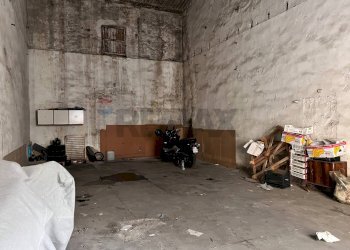 Stanza vuota - Magazzino VIA DOMENICO QUATTROCIOCCHI
 
13, Bagheria - foto 14